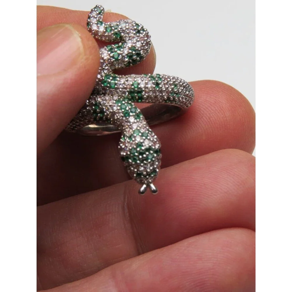 14k Diamond-emerald snake Ring